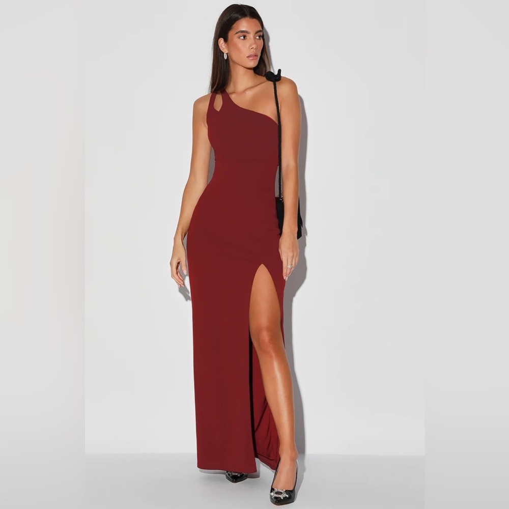 Lulu’s One Shoulder Slit Dress Maroon